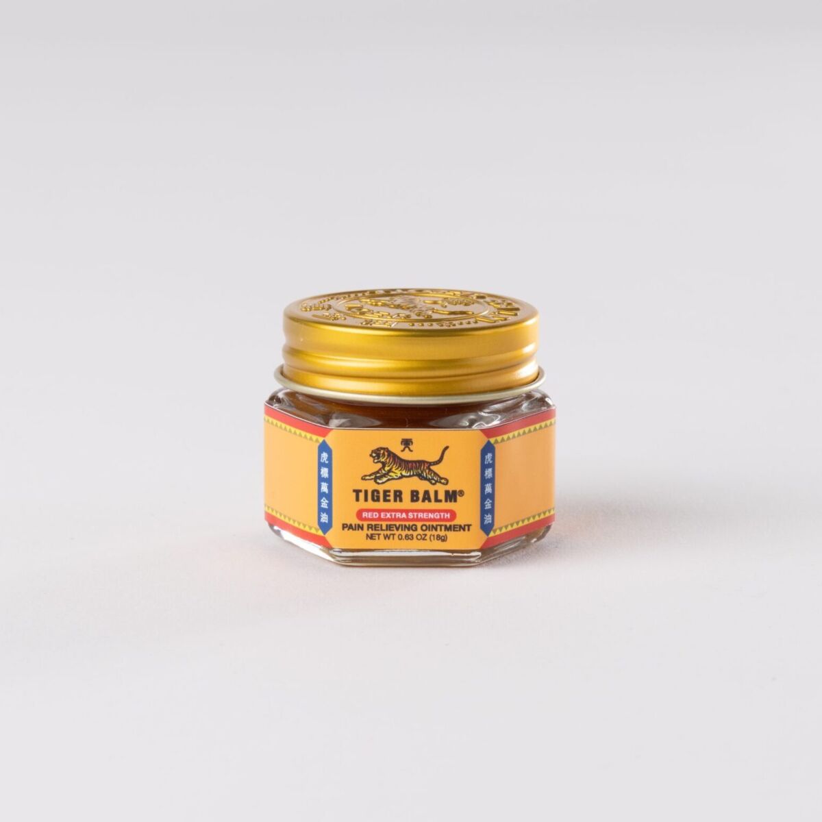 Dầu Cù Là Con Hổ Tiger Balm Red Extra Strength - Hộp 18g