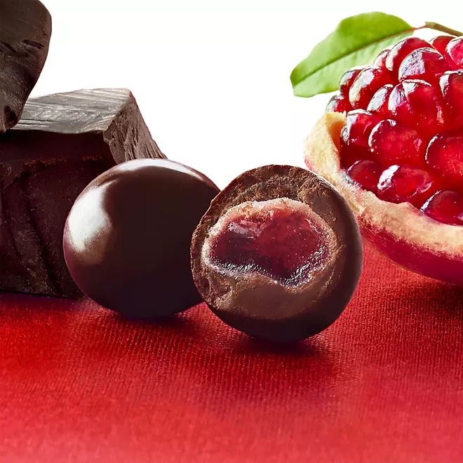 Kẹo Socola Đen Nhân Lựu Brookside Dark Chocolate Pomegranate Flavored - Túi 907g